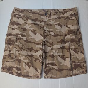 TRUE NATION Stretch Camo CARGO SHORTS Men's SIZE 48 Inseam 10"